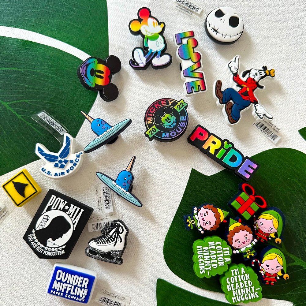 20 Piece Crocs Charms (Jibbitz) Mystery box open